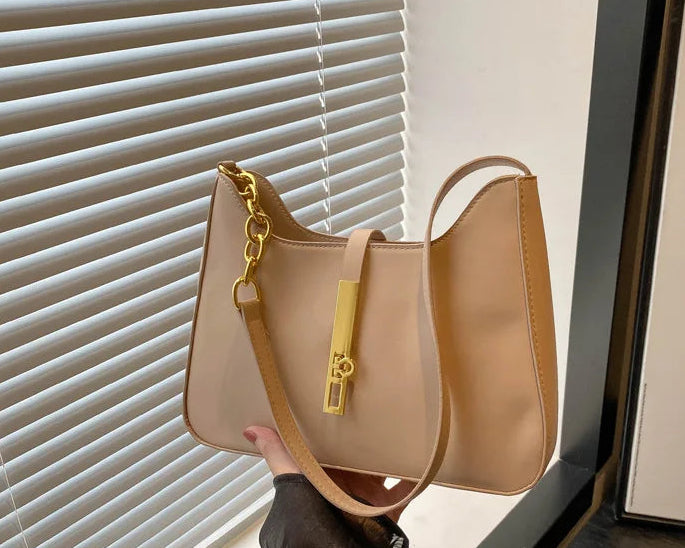 ladies’ fashion handbag
